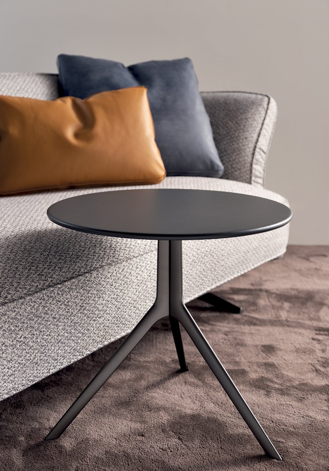 Столик журнальный Фабрика ART NOVA FLARE TABLE COLLECTION 