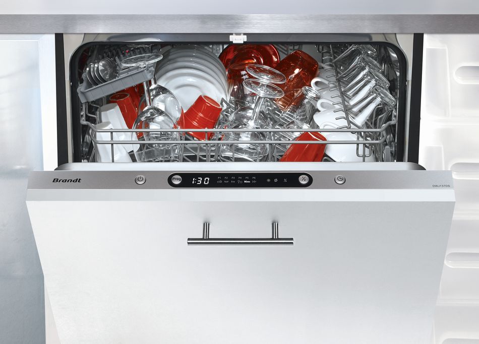 Встраиваемая посудомоечная машина   Фабрика BRANDT DWJ137DS 