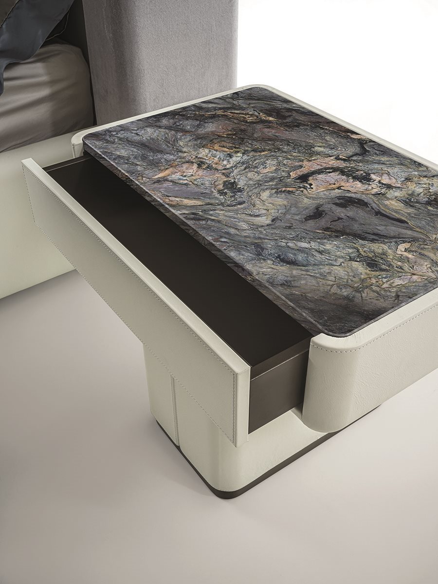 Тумбочка Фабрика LONGHI Do bedside table 